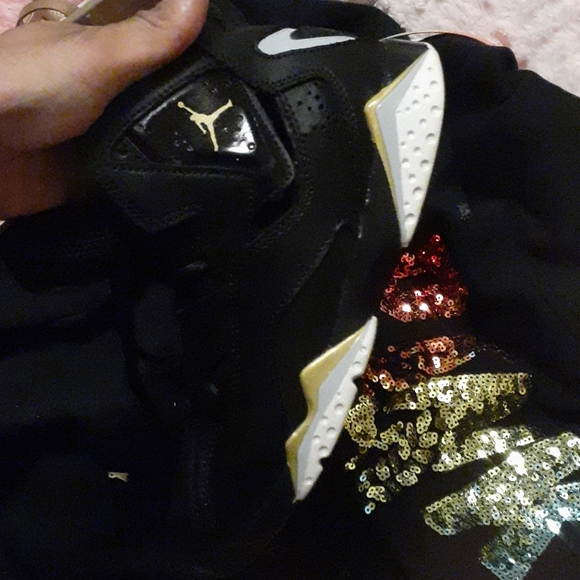 Jordans - Picture 2 of 4